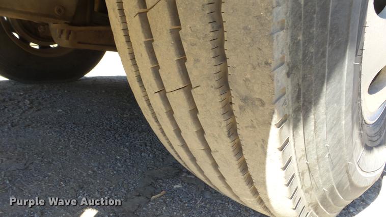 image for item DG2755 2000 Kenworth T2000 semi truck