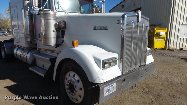 image for item DG2756 1993 Kenworth W900 semi truck