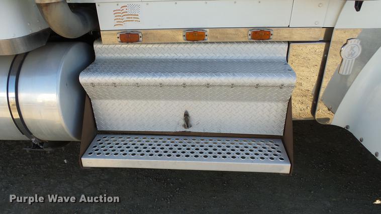 image for item DG2756 1993 Kenworth W900 semi truck