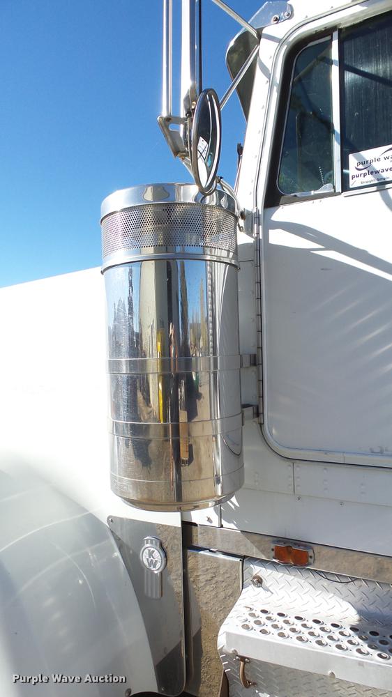 image for item DG2756 1993 Kenworth W900 semi truck