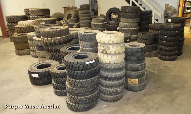 image for item FI9253 Approximately 230 tires
