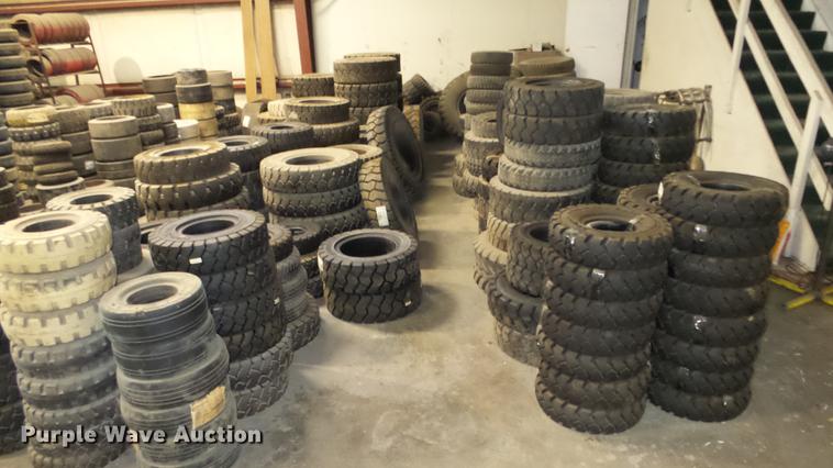 image for item FI9253 Approximately 230 tires