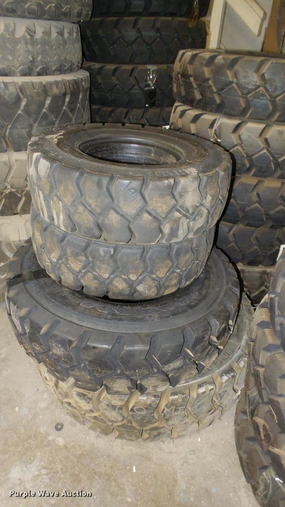 image for item FI9253 Approximately 230 tires