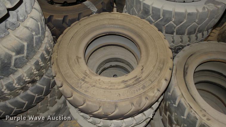 image for item FI9253 Approximately 230 tires