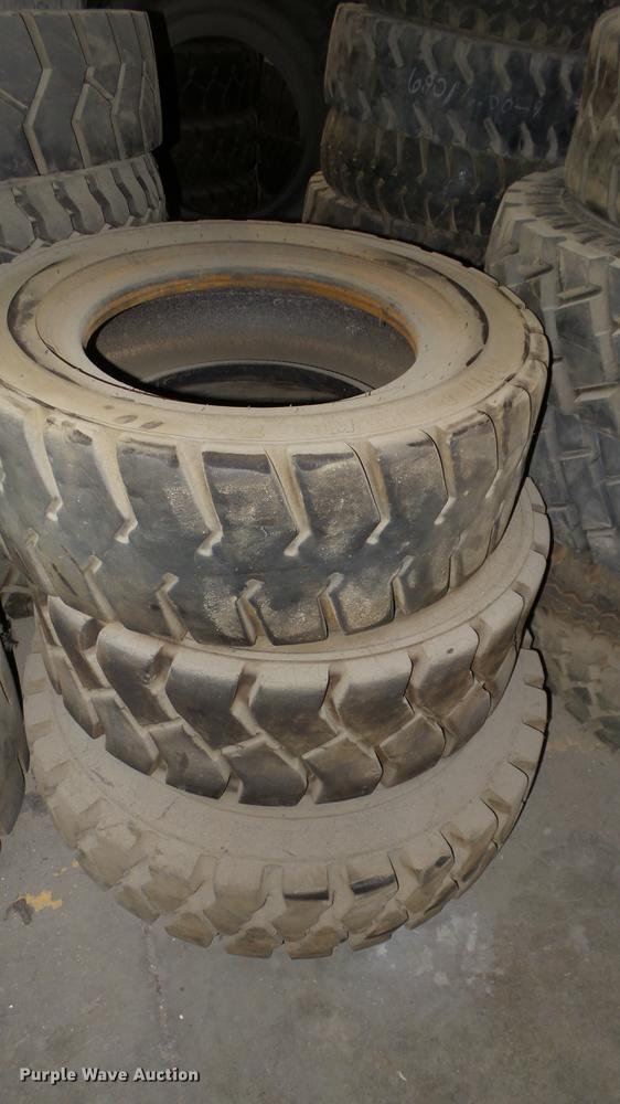 image for item FI9253 Approximately 230 tires