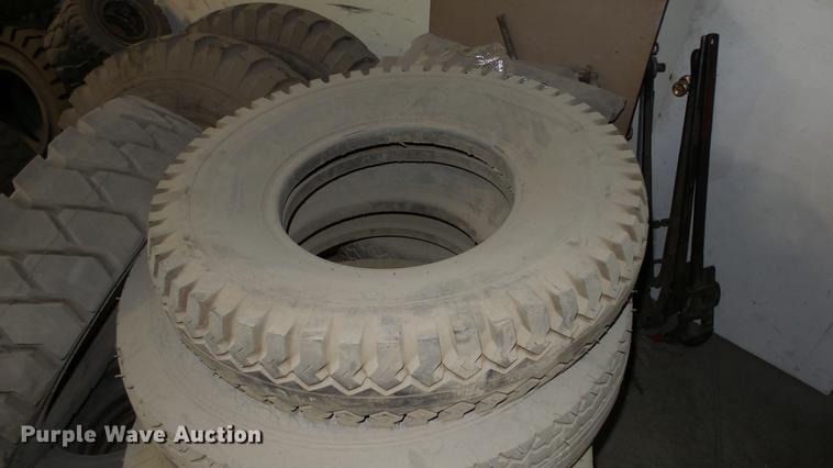 image for item FI9253 Approximately 230 tires
