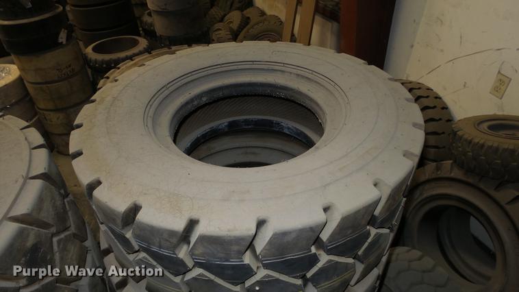 image for item FI9253 Approximately 230 tires