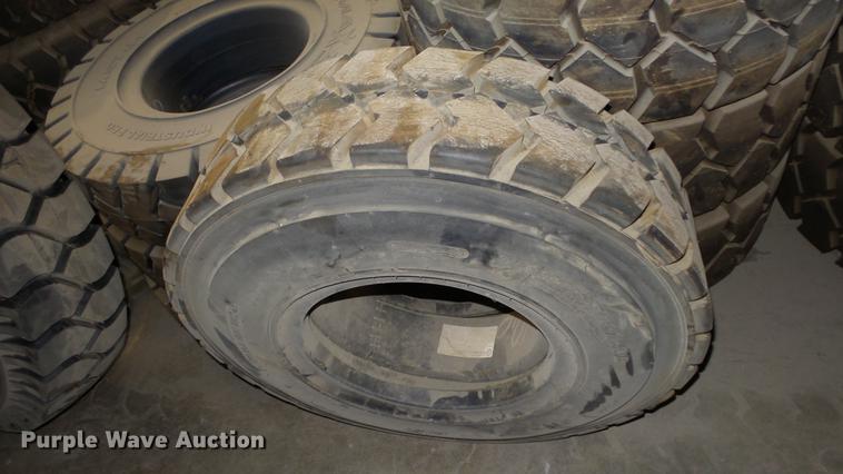 image for item FI9253 Approximately 230 tires