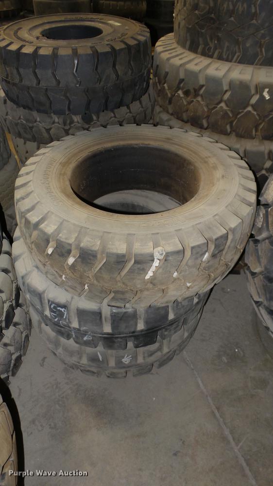 image for item FI9253 Approximately 230 tires