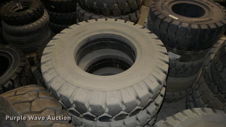 image for item FI9253 Approximately 230 tires