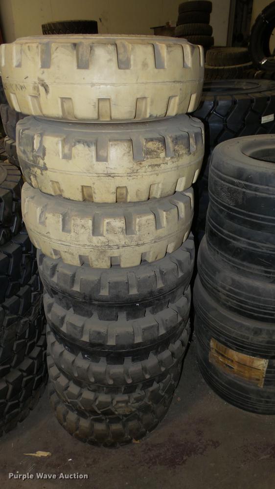 image for item FI9253 Approximately 230 tires