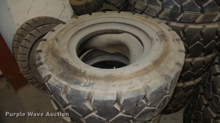 image for item FI9253 Approximately 230 tires