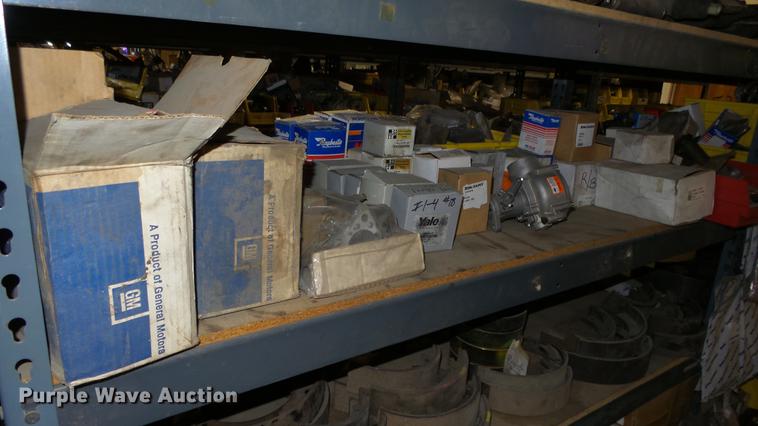 image for item FI9257 Forklift parts