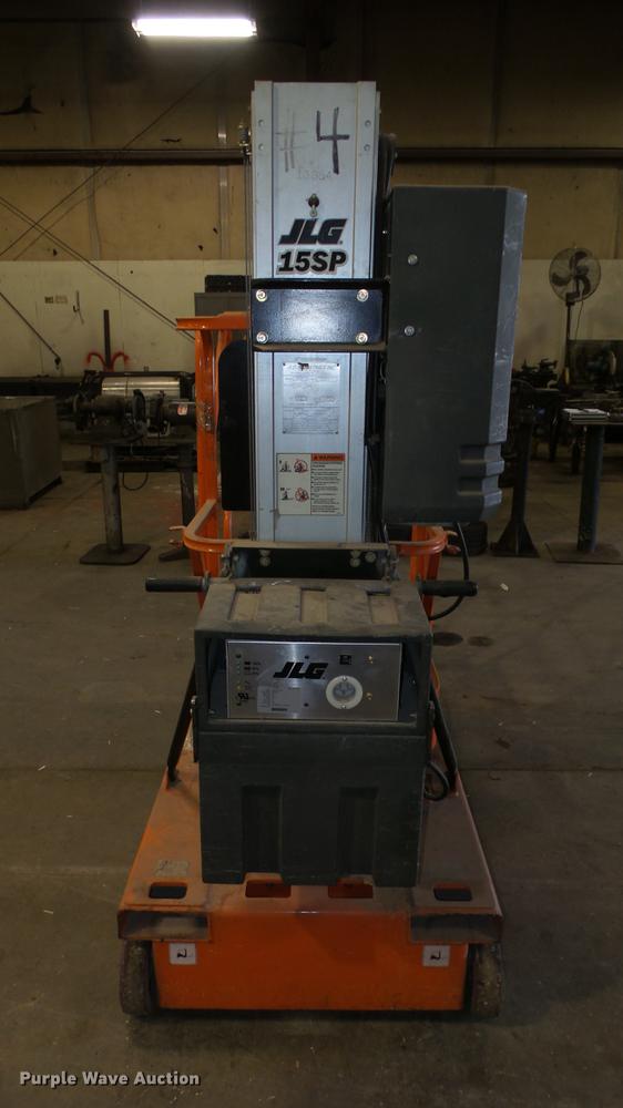 image for item FI9303 2000 JLG 15SP vertical lift