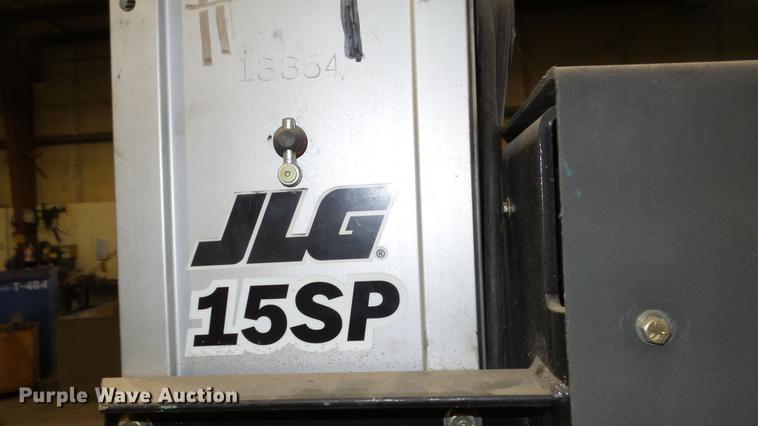 image for item FI9303 2000 JLG 15SP vertical lift