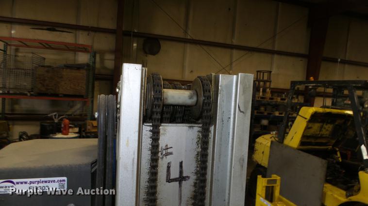 image for item FI9303 2000 JLG 15SP vertical lift