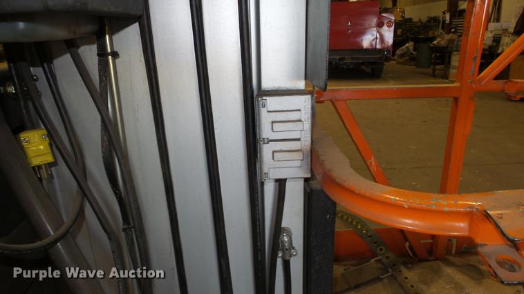 image for item FI9303 2000 JLG 15SP vertical lift
