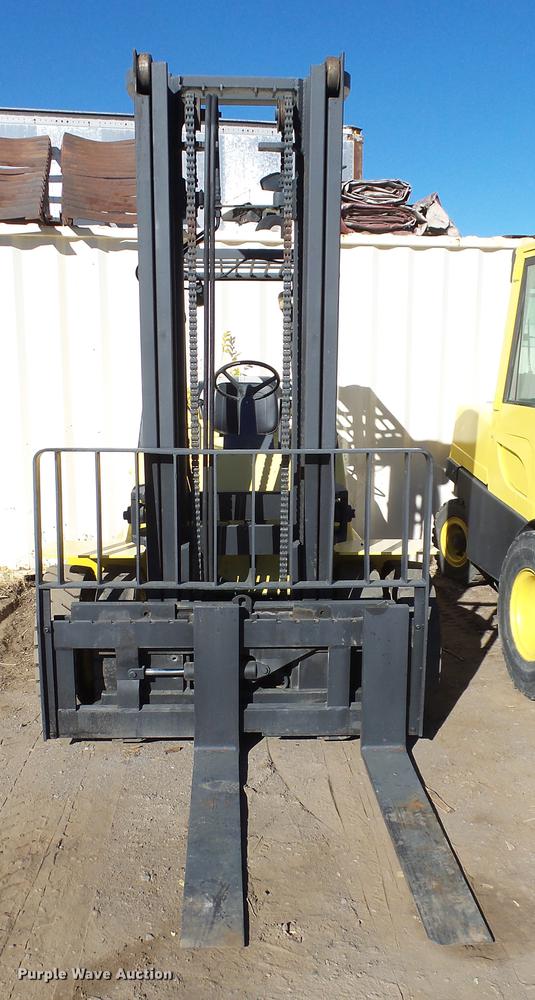 image for item FQ9250 1993 Hyster H80XL forklift