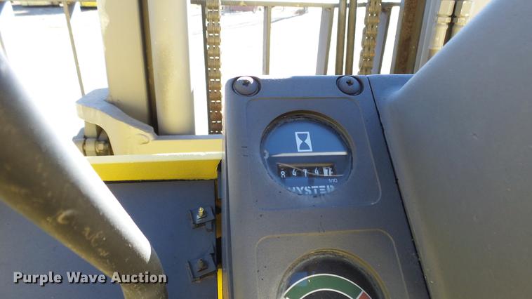 image for item FQ9250 1993 Hyster H80XL forklift