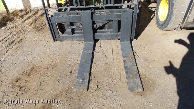 image for item FQ9250 1993 Hyster H80XL forklift