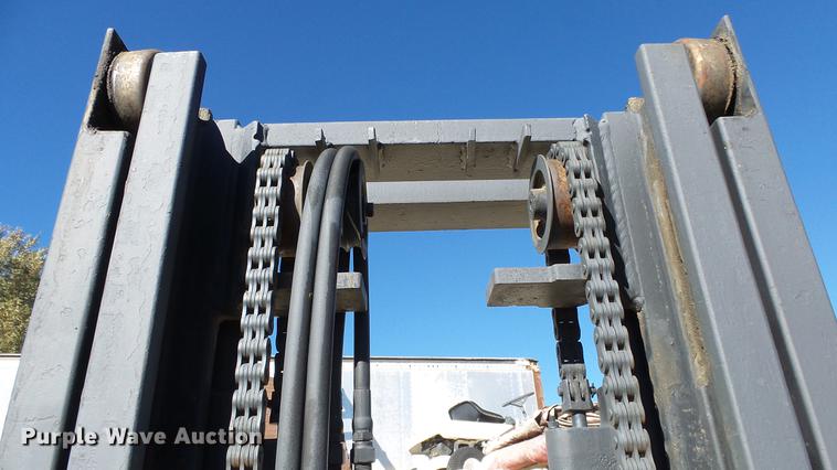 image for item FQ9250 1993 Hyster H80XL forklift