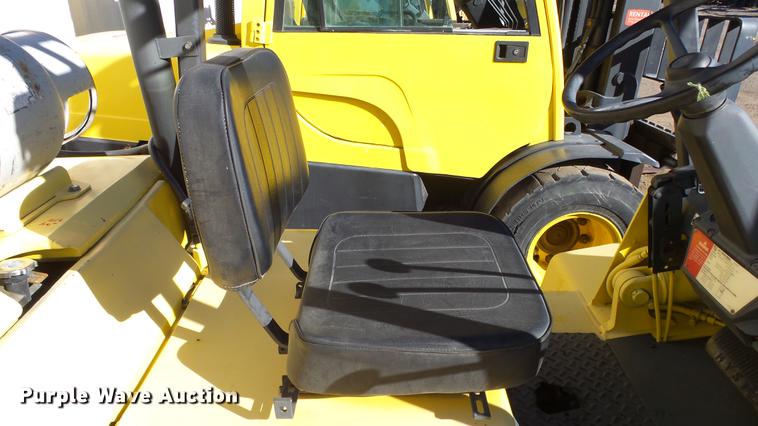 image for item FQ9250 1993 Hyster H80XL forklift