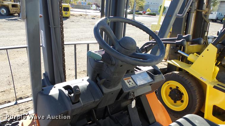 image for item FQ9255 2003 Toyota 7FGU30 forklift