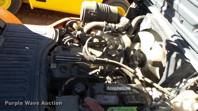 image for item FQ9255 2003 Toyota 7FGU30 forklift