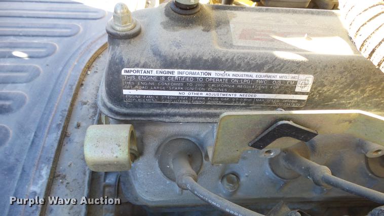 image for item FQ9255 2003 Toyota 7FGU30 forklift