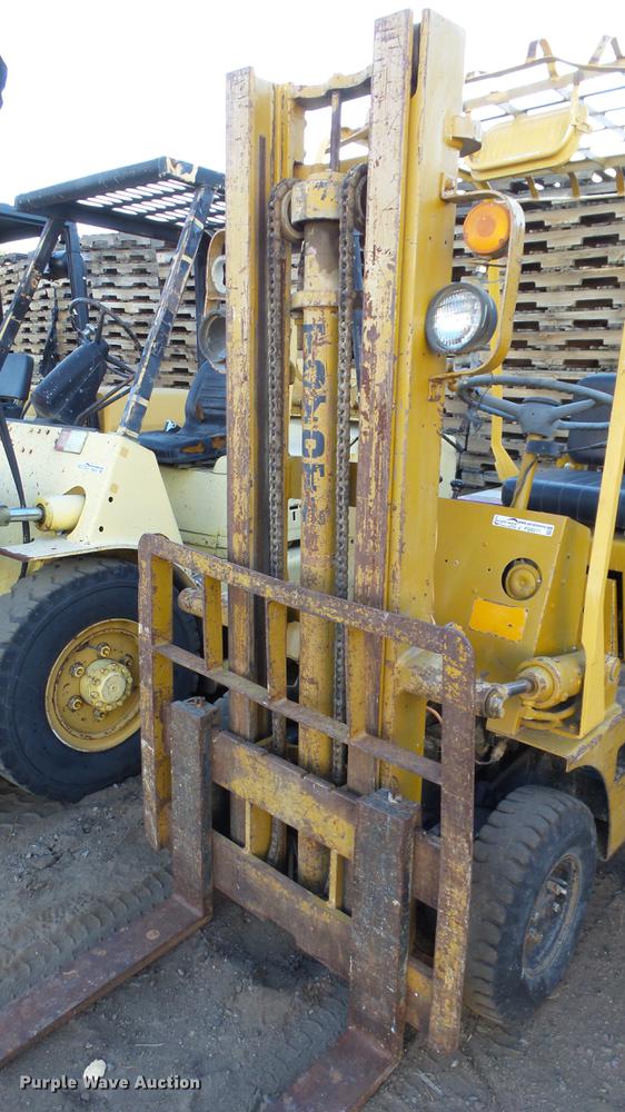 image for item FQ9271 Toyota forklift