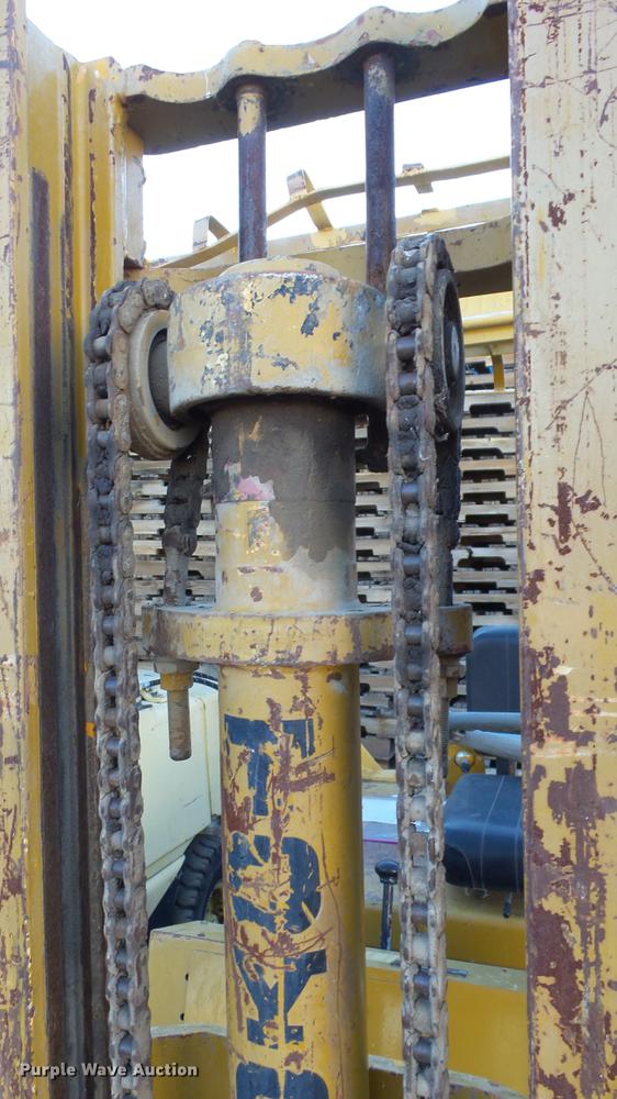 image for item FQ9271 Toyota forklift