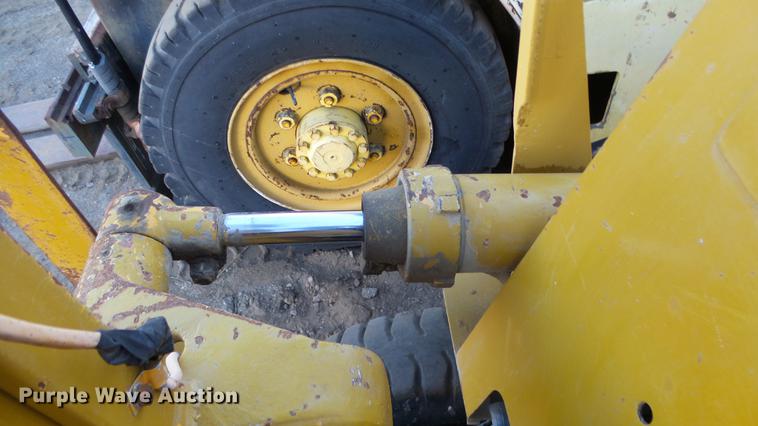 image for item FQ9271 Toyota forklift