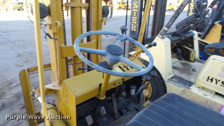 image for item FQ9271 Toyota forklift