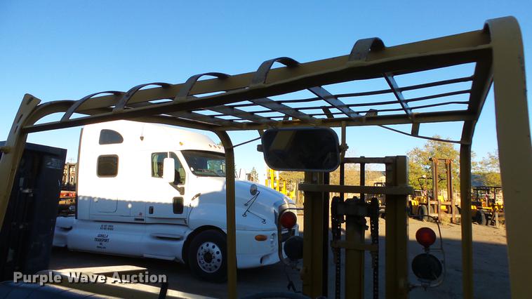 image for item FQ9271 Toyota forklift