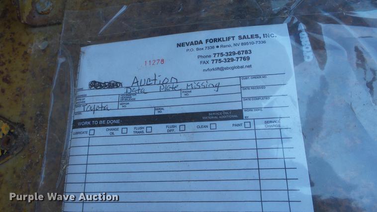 image for item FQ9271 Toyota forklift