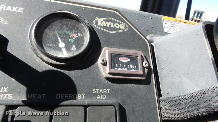 image for item FQ9298 2004 Taylor T250S forklift