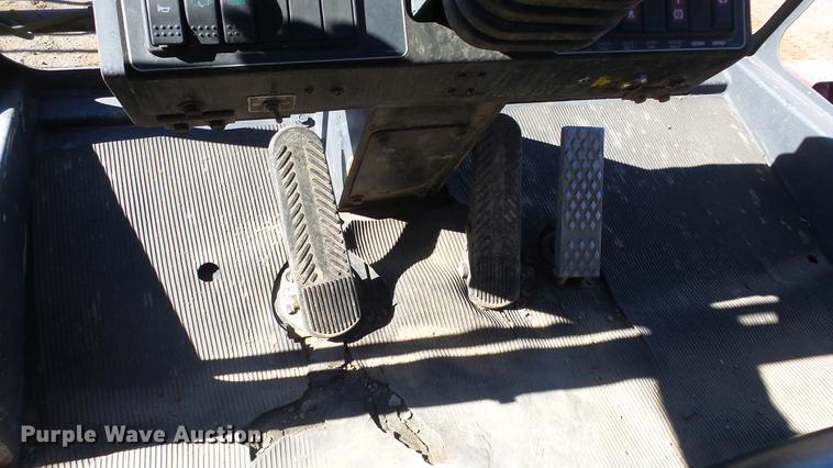 image for item FQ9298 2004 Taylor T250S forklift