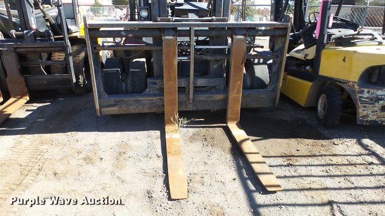 image for item FQ9298 2004 Taylor T250S forklift