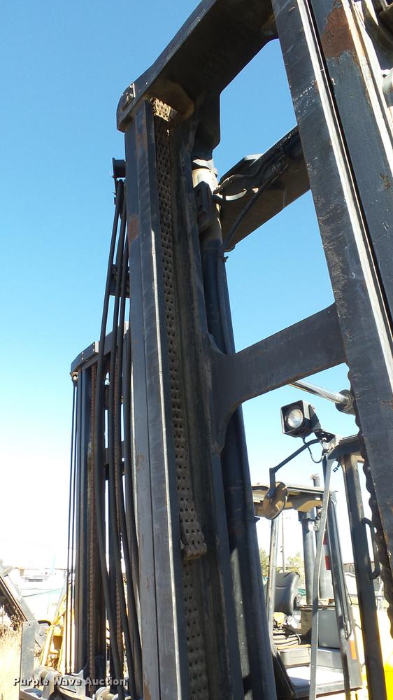 image for item FQ9298 2004 Taylor T250S forklift