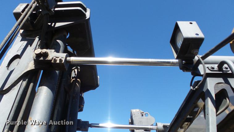 image for item FQ9298 2004 Taylor T250S forklift