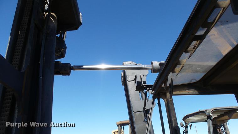 image for item FQ9298 2004 Taylor T250S forklift