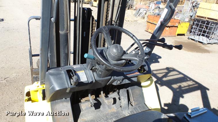 image for item FQ9313 Toyota 7FGCU55 forklift