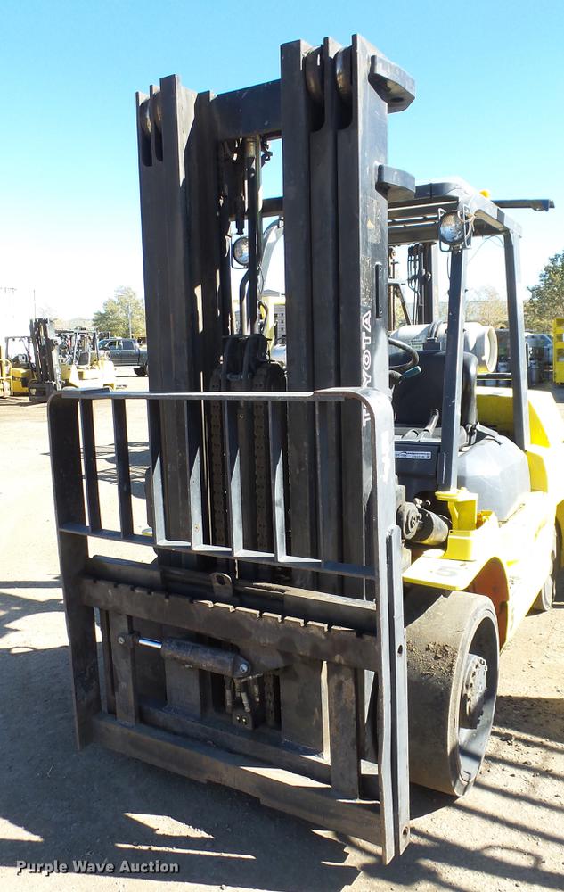 image for item FQ9313 Toyota 7FGCU55 forklift
