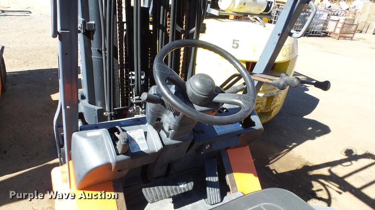 image for item FQ9314 Toyota 7FGCU25 forklift