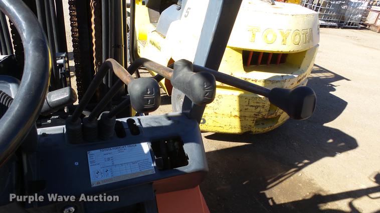 image for item FQ9314 Toyota 7FGCU25 forklift