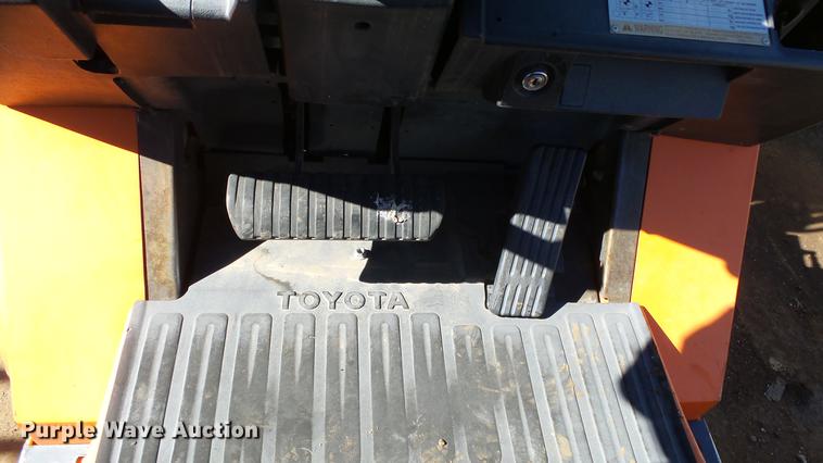 image for item FQ9314 Toyota 7FGCU25 forklift