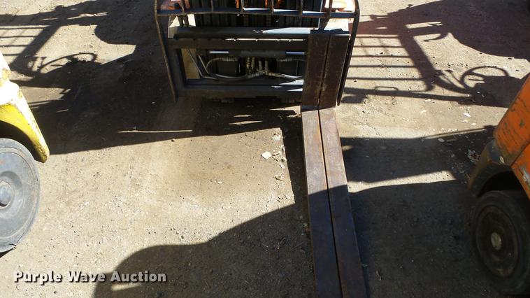 image for item FQ9314 Toyota 7FGCU25 forklift