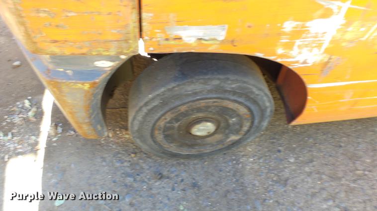 image for item FQ9315 2000 Toyota 7FGCU25 forklift