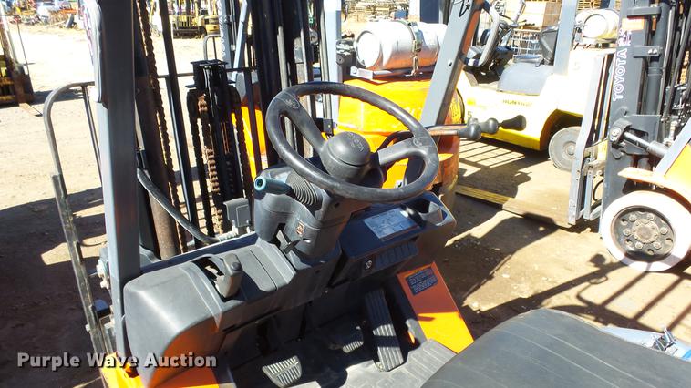 image for item FQ9316 Toyota 7FGCU25 forklift
