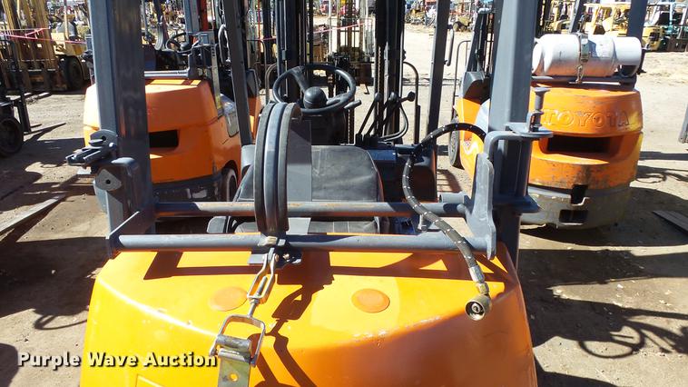 image for item FQ9316 Toyota 7FGCU25 forklift